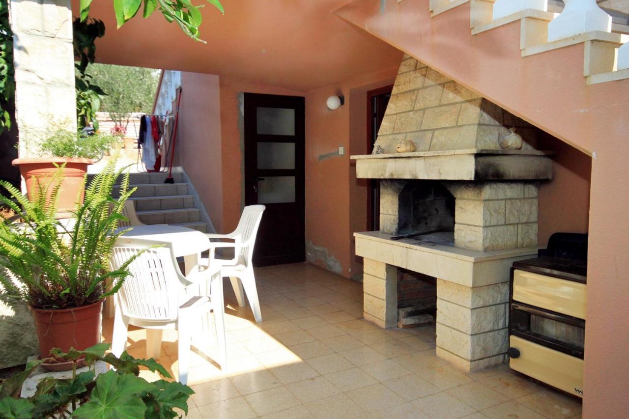 Apartments With A Parking Space Zavalatica, Korcula - 4453 Exterior foto