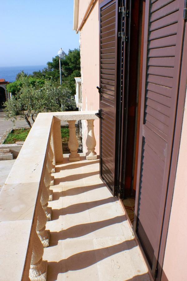 Apartments With A Parking Space Zavalatica, Korcula - 4453 Exterior foto